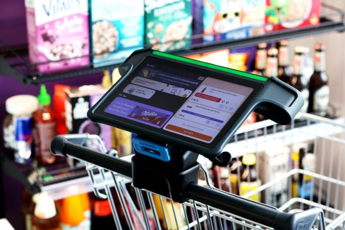 Hanshow, shopreme and Lucky Cart smart cart with connected display